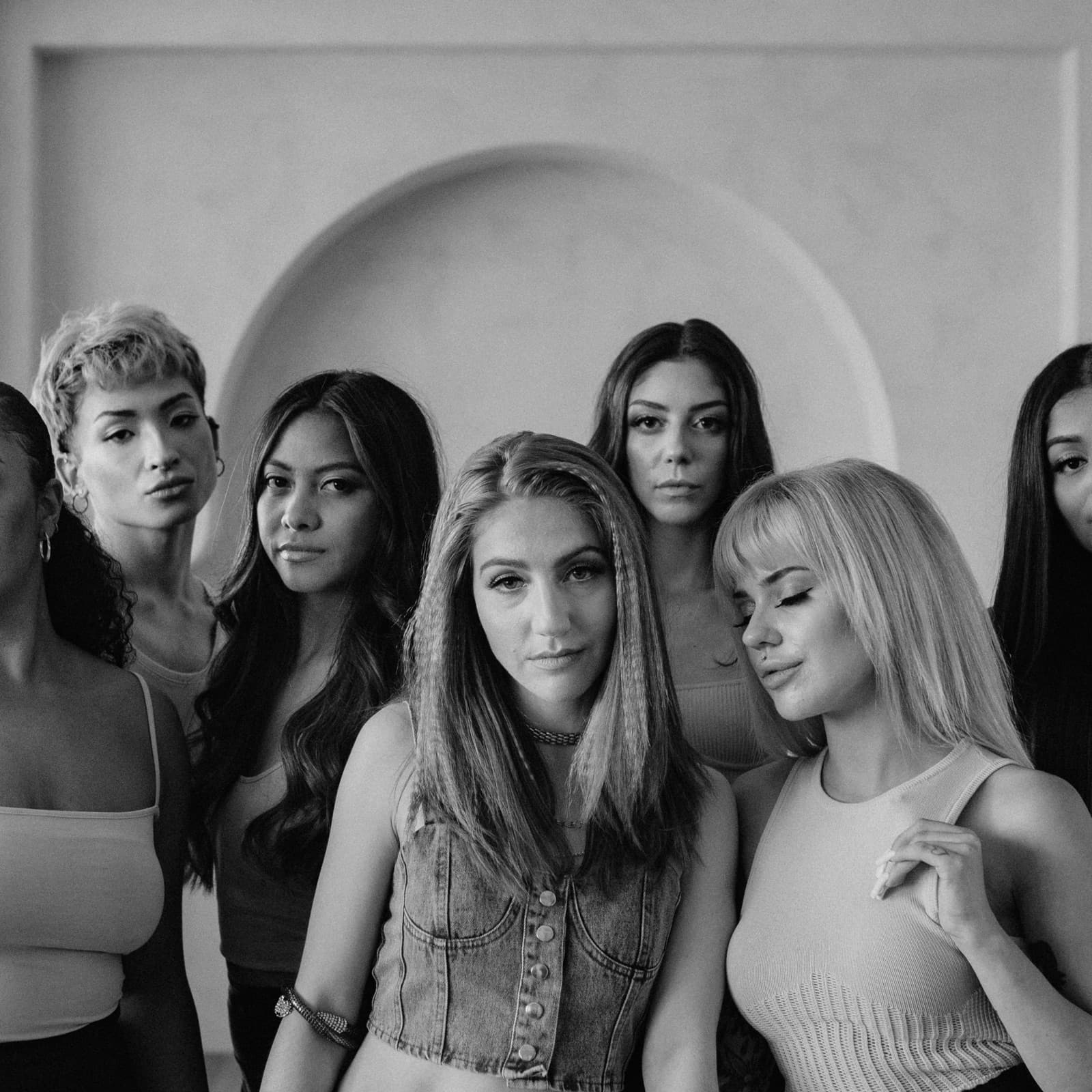 Emtee Music Group partners on multi-single deal with Velour Beauty